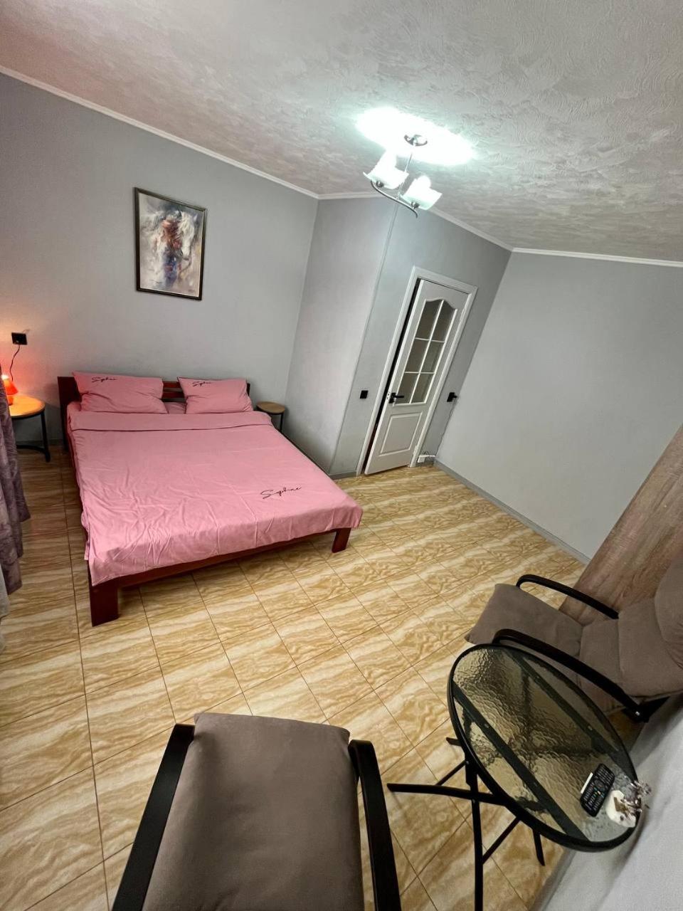 Smart Apartment На Соборной 23 Kremencsuk Kültér fotó