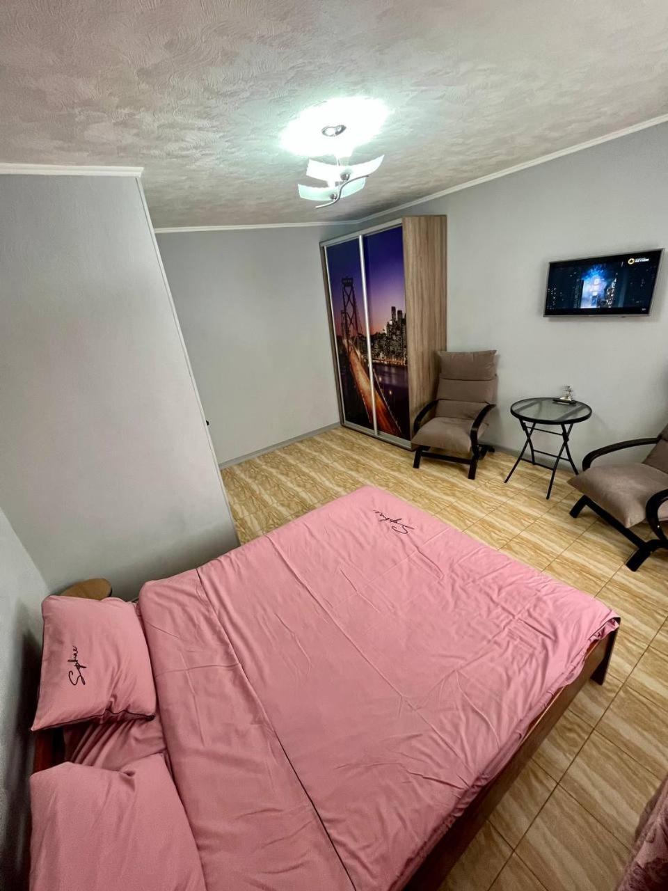 Smart Apartment На Соборной 23 Kremencsuk Kültér fotó